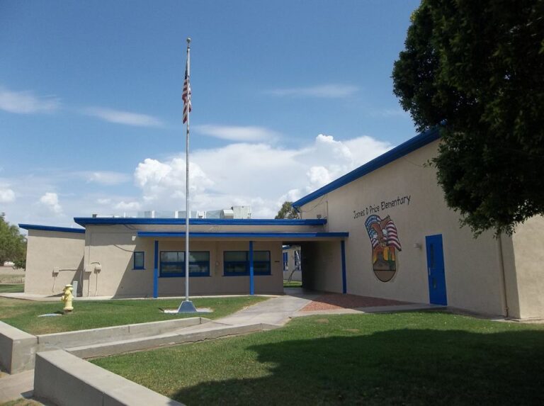 Yuma Elementary Re-establishes New School Plan - AZBEX